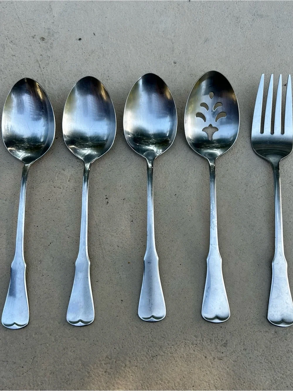 Oneida Patrick Henry Serving Utensils - Spoons, Slotted Spoon, Fork